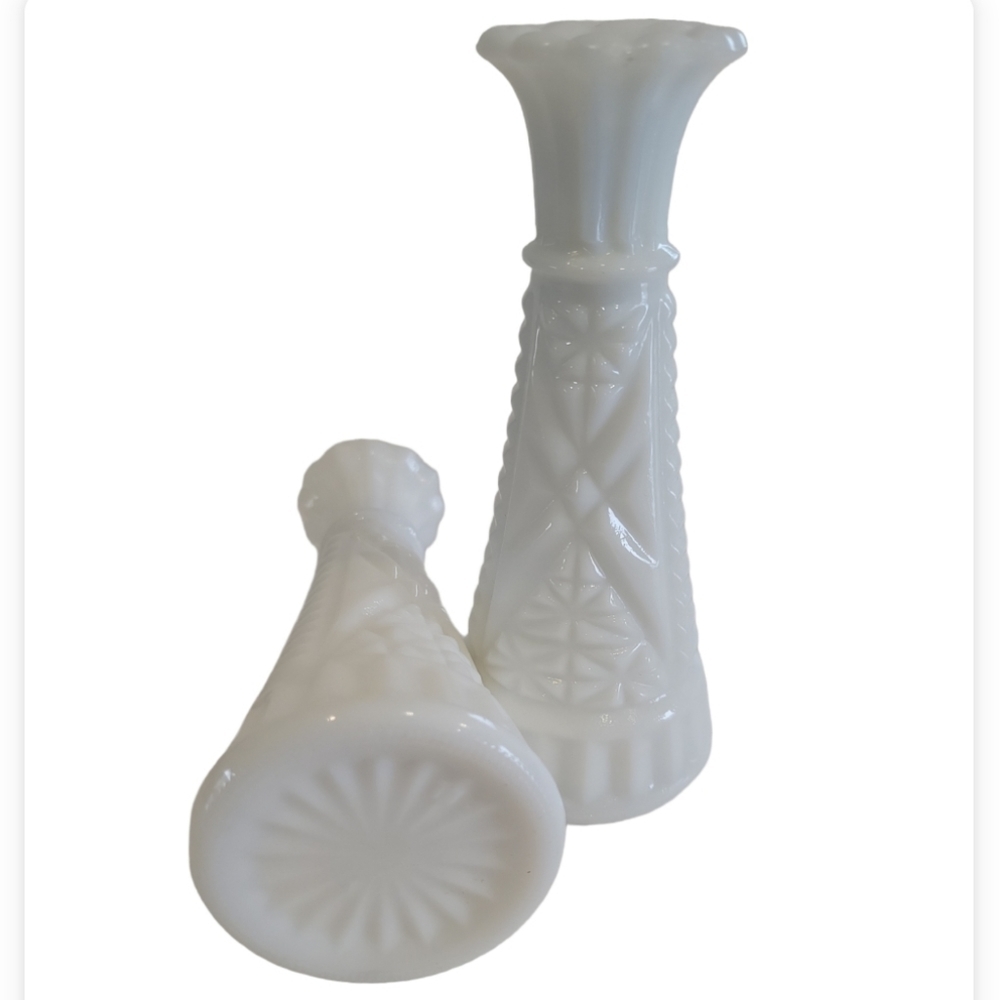 Vintage,  pair of Milk Glass Bud Vases, Stars and Bars design, Anchor Hocking